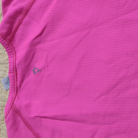 Ivivva active tops - Picture 7 of 7